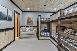 3 bedrooms, iron/ironing board, free WiFi, bed sheets - Lakefront Innisfree | Blue Ridge, GA (Blue Ridge)