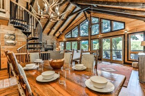 Dining - Lakefront Innisfree | Blue Ridge, GA (Blue Ridge)