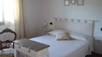 1 chambre, fer et planche Ă repasser, Wi-Fi, draps fournis