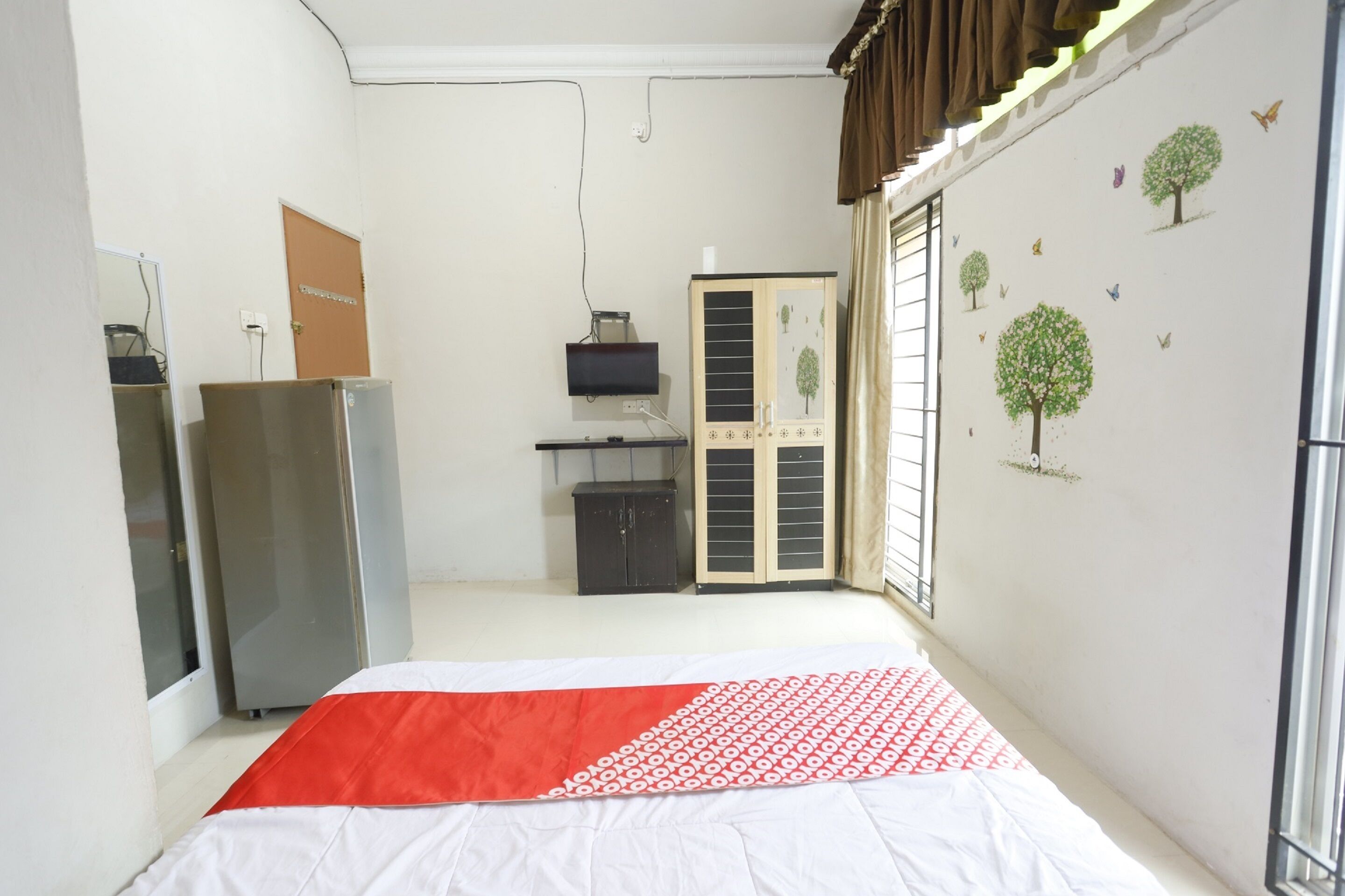 standard double room | desk, laptop workspace, free wifi, bed sheets