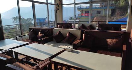Jay shambhoo pumdikot lodge & restaurant