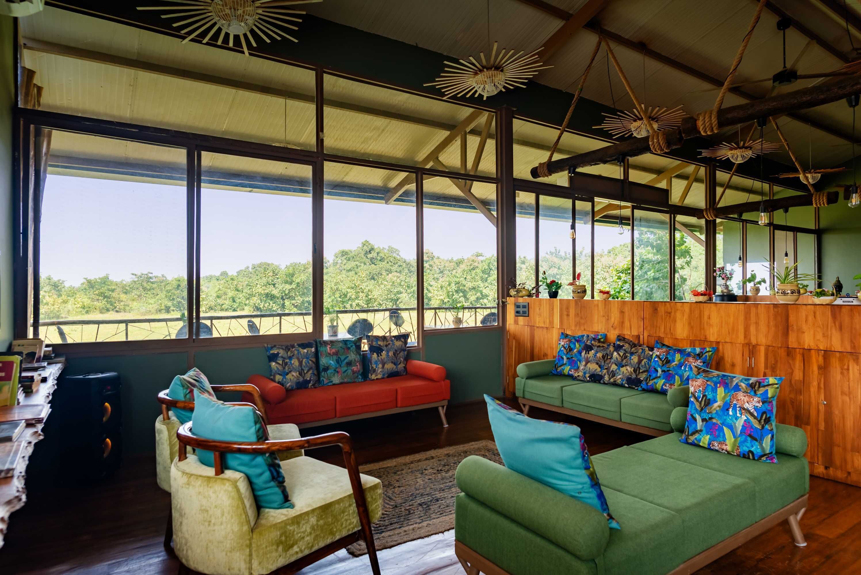 Breakfast, lunch, dinner served; Indian cuisine, garden views 