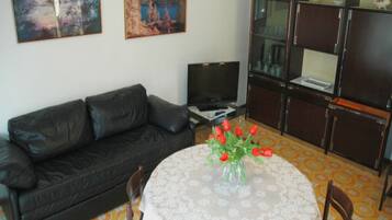 Biệt thự, 2 phòng ngủ, sân hiên, quang cảnh vườn | Phòng ăn