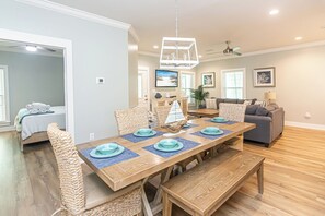 Dining - 5002 Rookery 3 Sea La Vie With 2 Pools Beach Access and Beach Amenities (Gulf Shores)