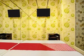 Standard Double Room | Desk, laptop workspace, travel crib, free WiFi