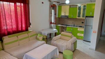 Apartment, 1 Bedroom, Accessible, Smoking | 1 bilik tidur