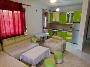 Apartment, 1 Bedroom, Accessible, Smoking | 1 bedroom