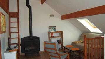 Televisie en een open haard