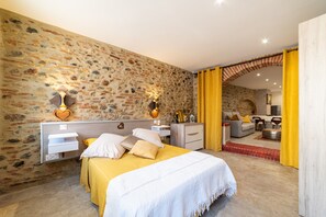 1 habitación, wifi gratis y ropa de cama