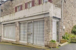 تفاصيل الفندق من الخارج