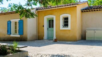 Extérieur