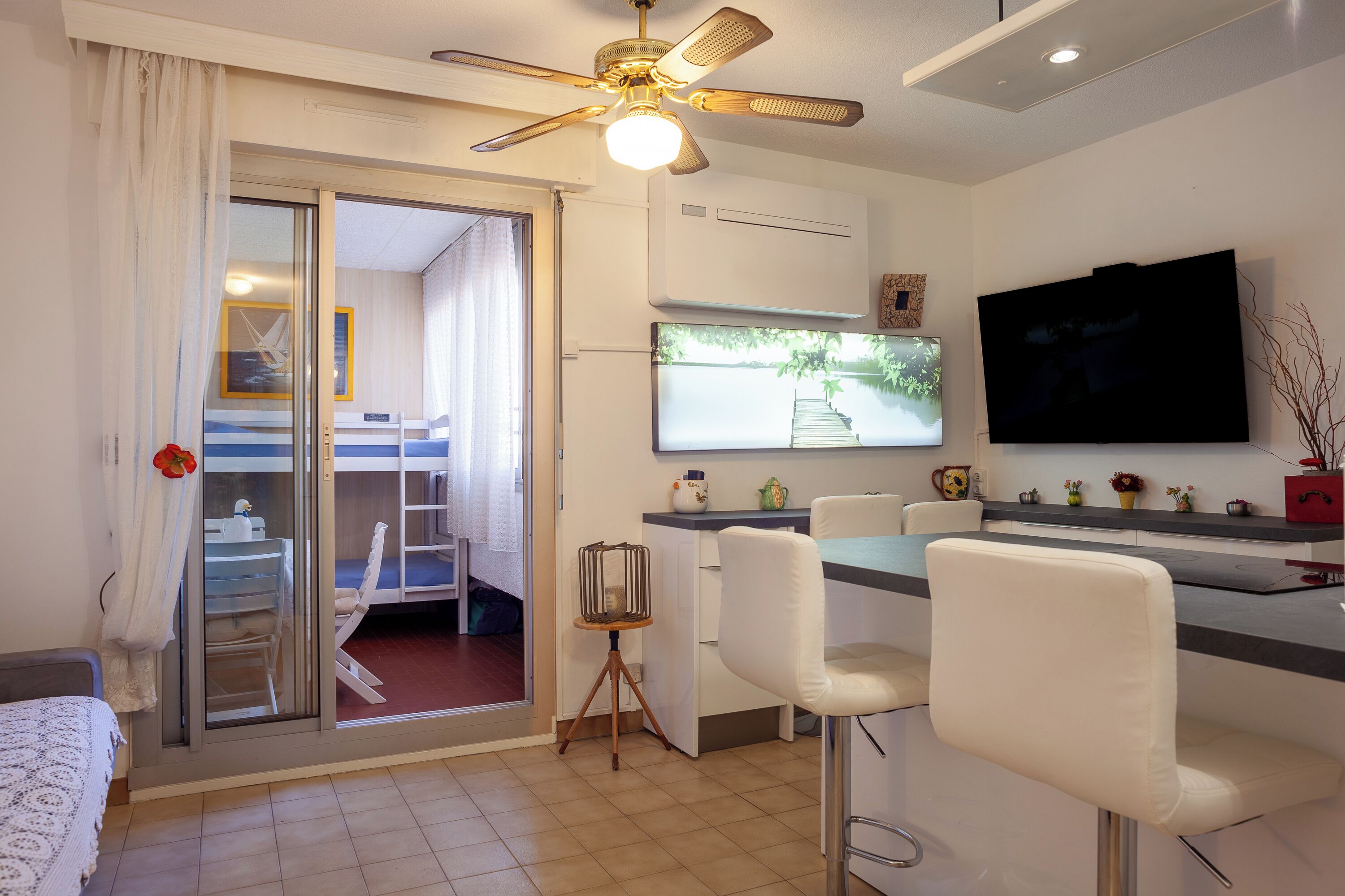 Bügeleisen/Bügelbrett, kostenloses WLAN, Bettwäsche