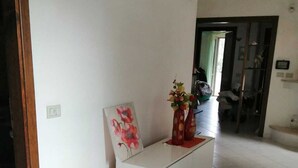 Ferienhaus, 2 Schlafzimmer, Mikrowelle, Gartenblick | Innenbereich