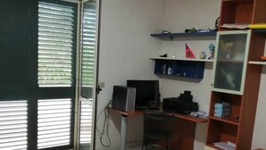 Ferienhaus, 2 Schlafzimmer, Mikrowelle, Gartenblick | Innenbereich