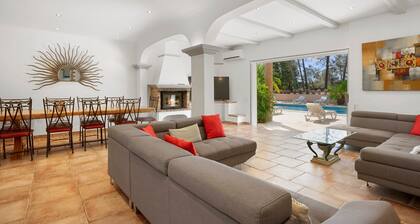 Villa "Venica" entre Cannes et St Tropez avec piscine