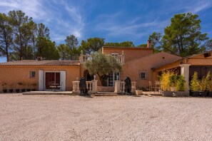 Exterior - Villa "Venica" between Cannes and St Tropez with pool (Puget-sur-Argens)