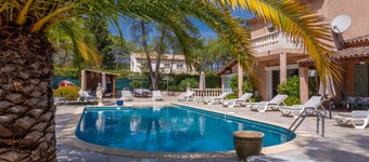 Villa "Venica" entre Cannes et St Tropez avec piscine