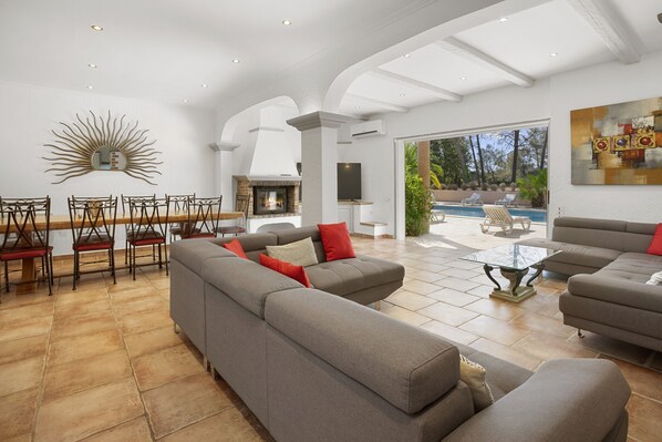 TV, fireplace, video games - Villa "Venica" between Cannes and St Tropez with pool (Puget-sur-Argens)