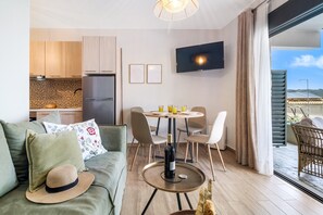 TV - Apartment 'Ionian Sea View Luxury Apartments' with Wi-Fi and Air Conditioning (Lefkada)