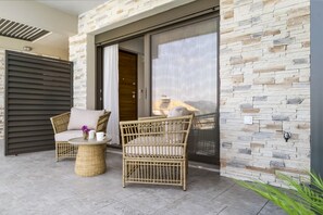 Terrace/patio - Apartment 'Ionian Sea View Luxury Apartments' with Wi-Fi and Air Conditioning (Lefkada)