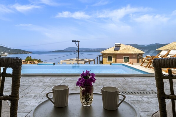 Pool - Apartment 'Ionian Sea View Luxury Apartments' with Wi-Fi and Air Conditioning (Lefkada)