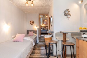 1 bedroom, free WiFi, bed sheets