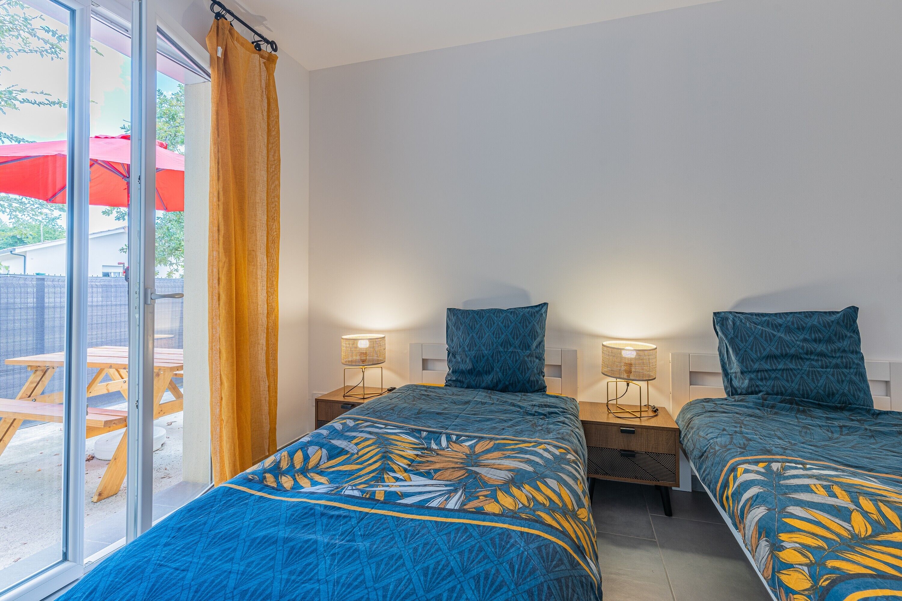 2 habitaciones, tabla de planchar con plancha y wifi gratis 