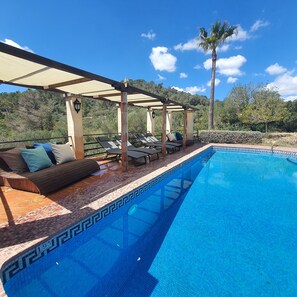 Pool - Holiday Apartment "Ses Solls" with Mountain View, Shared Pool & Wi-Fi (Petra)