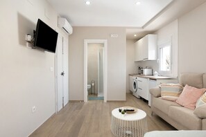 Interior - Holiday Apartment '"La Fuente" with Mountain View, Private Terrace & A/C (Vejer)