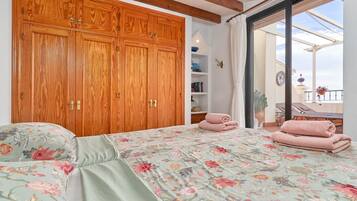 2 quartos, Wi-Fi de cortesia, roupa de cama