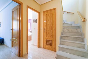 Interior - Apartment Near the Beach with Sea View, Terraces, A/C & Shared Pool (Gran Alacant)