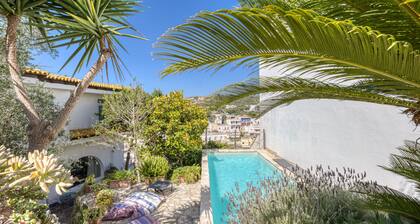 Villa 'Blu La Patronale' with Sea View, Shared Pool and Wi-Fi
