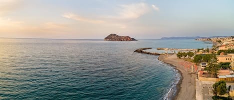 Villa, 3 Bedrooms, Smoking, Private Pool | Property grounds