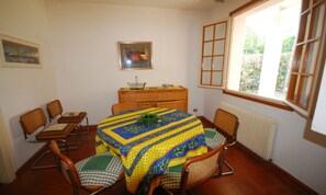 Villa, 3 habitaciones, balcón, vista al jardín | Comedor