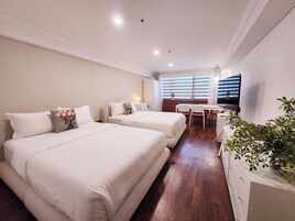 Premium bedding, down duvets, individually furnished, desk