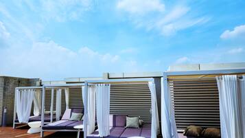 Indoor pool, outdoor pool