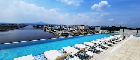 Indoor pool, seasonal outdoor pool