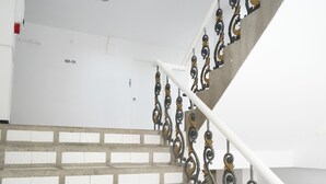 Staircase - RoomQuest IT Square Don Mueang Airport (Bangkok)