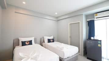 Standardværelse med 2 enkeltsenge | Spisning på værelset