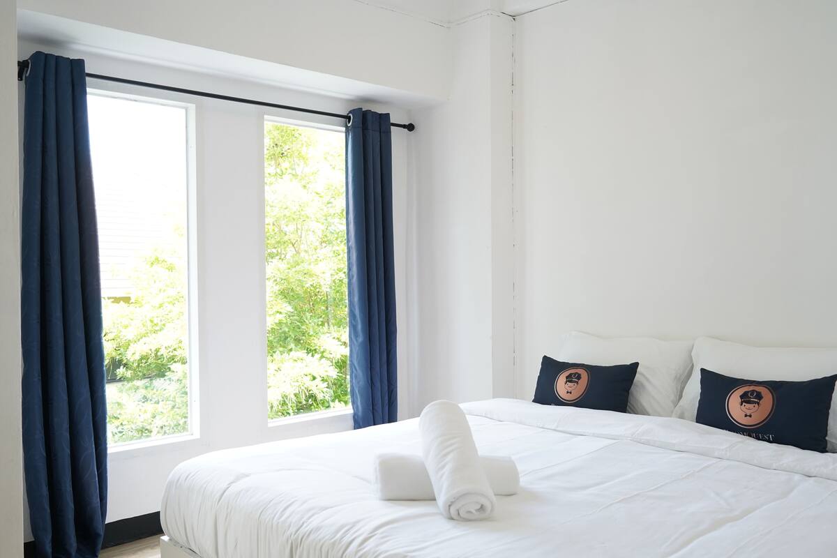 Standard Double Room | Iron/ironing board (on request), free WiFi, bed sheets