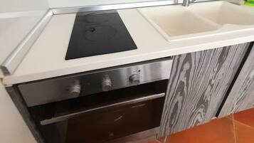 Apartment, 1 Bedroom, Accessible, Smoking | Bahagian dalam