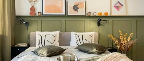 1 slaapkamer, een strijkplank/strijkijzer, wifi, beddengoed