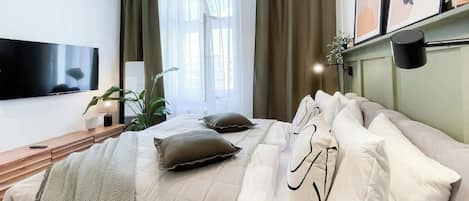 1 bedroom, iron/ironing board, WiFi, bed sheets