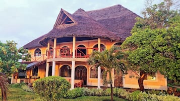 Villa, 4 chambres, fumeurs, balcon | Extérieur