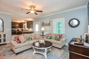 Living area - 6007 Rookery 3 Just Breathe (Gulf Shores)