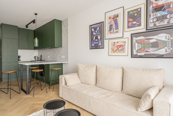 Comfort Apartment | Living area | Flat-screen TV