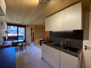 Kühlschrank, Mikrowelle