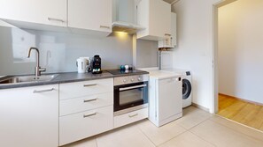 Frigorifero, microonde, forno, lavastoviglie