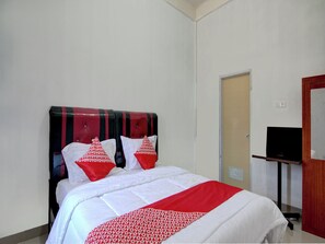 Deluxe-Doppelzimmer | Schreibtisch, laptopgeeigneter Arbeitsplatz, Bettwäsche