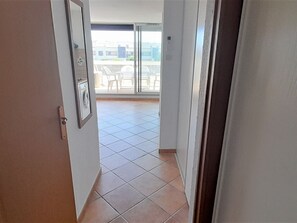 Interior - Airy Studio with AC, Terrace, and Garage - Centrally Located in Agde (Cap d'Agde naturisme)